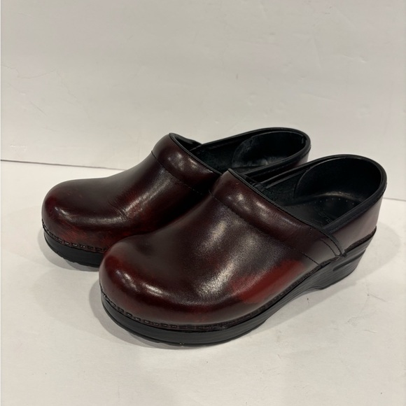 Dansko Women’s Professional Clog - Slip On Size 37 - Picture 1 of 8